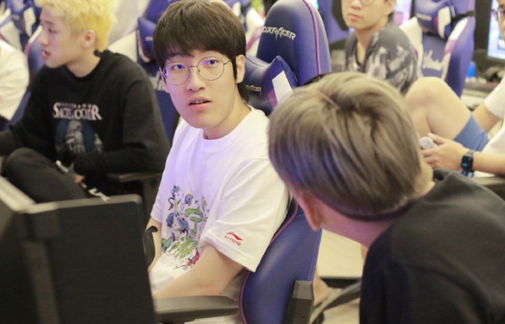 九游娱乐-关于JackeyLove回归赛场，战术调整首场状态亮眼，日本队观众沸腾！的信息