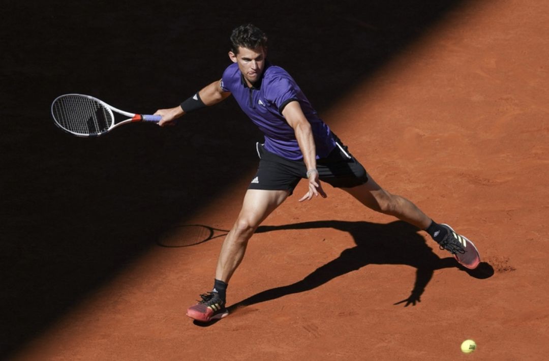 九游-费德勒遭遇三连败，西班牙队教练面临压力！的简单介绍