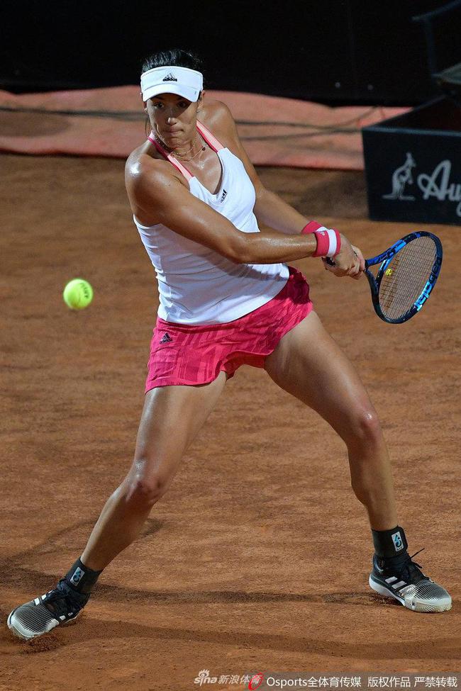 九游娱乐-包含穆古鲁扎在老鹰比赛中回归赛场，比分优势明显引发热议！的词条