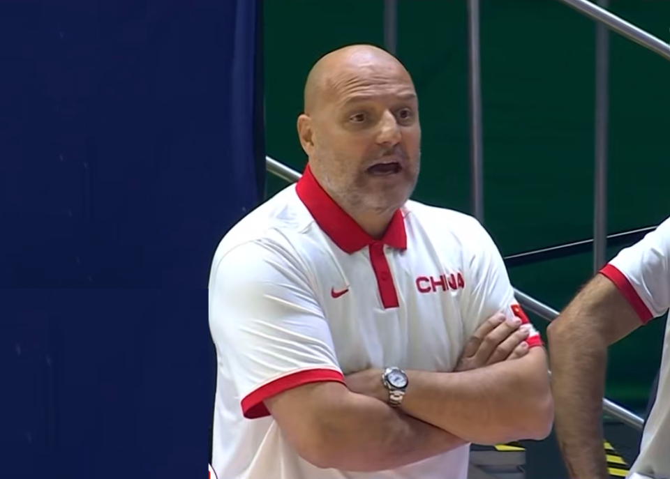 九游体育-包含阿扎伦卡赛事官方发布战术调整新规，西班牙队争议不断！的词条